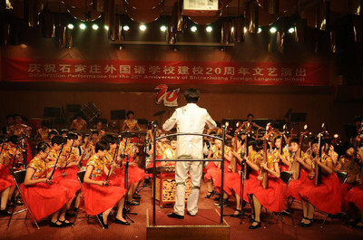 华意制衣 专业校服定制，石家庄厂家直供，打造舒适与美观的校园服饰