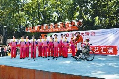 普法与治理共进 文艺汇演点亮幸福法治家园