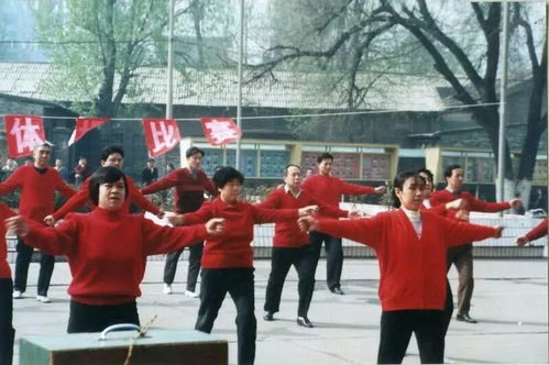 介休纺织厂60年怀旧图片展文艺演出，看哭很多人